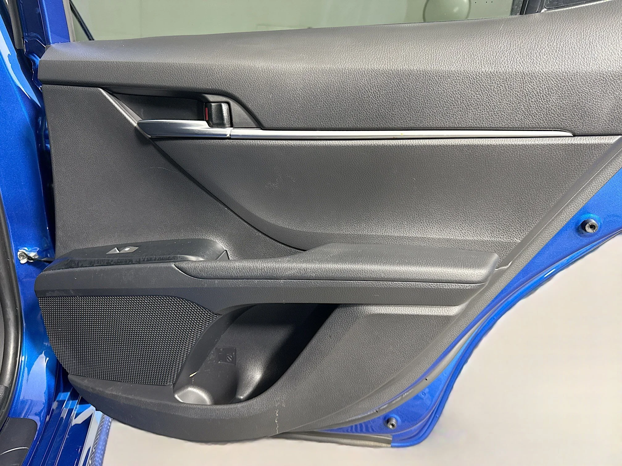 Used 2020 Blue Streak Metallic Toyota SE image 23
