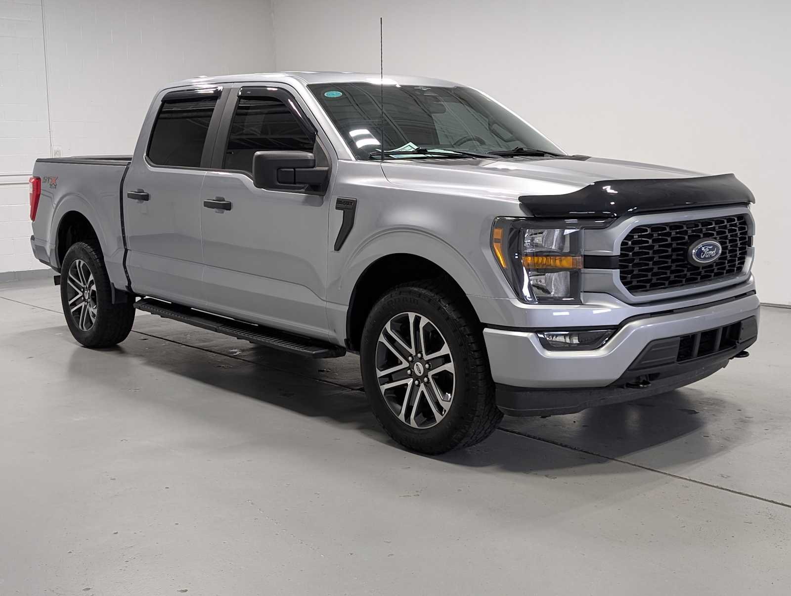 Used 2023 Iconic Silver Metallic Ford XL image 6