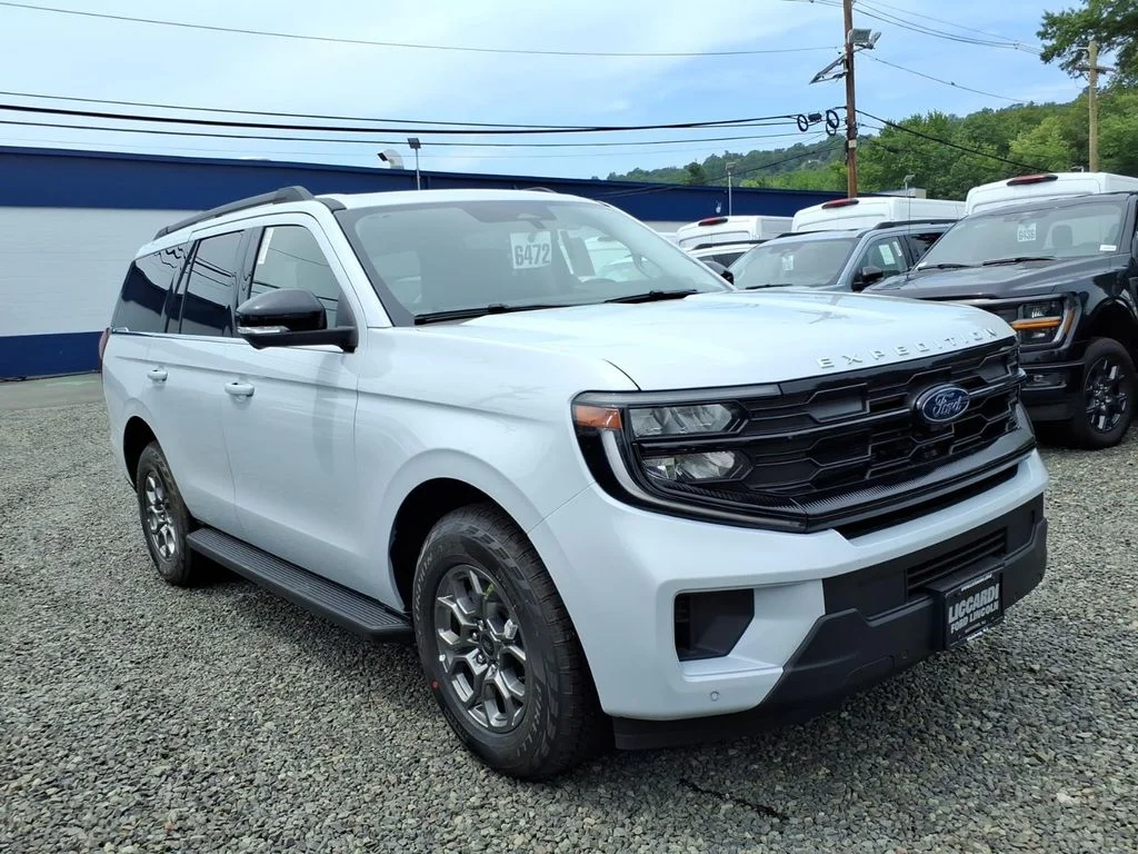 New 2026 Space Silver Metallic Ford Active image 1