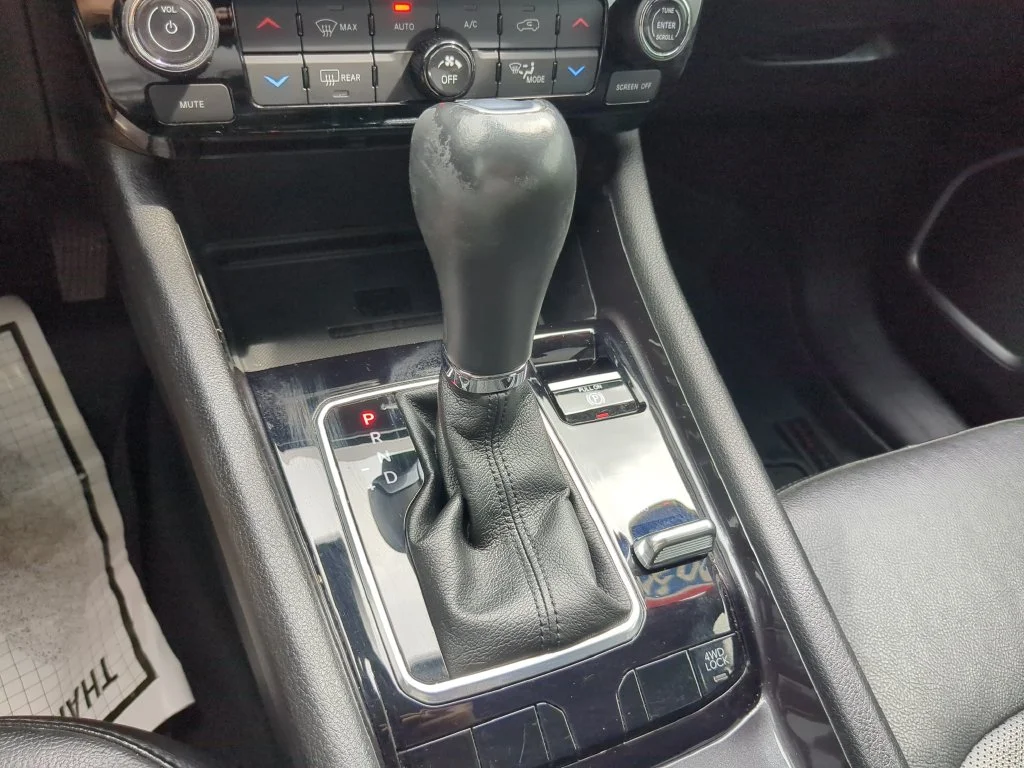 Used 2022 Gray Jeep Latitude Lux image 27