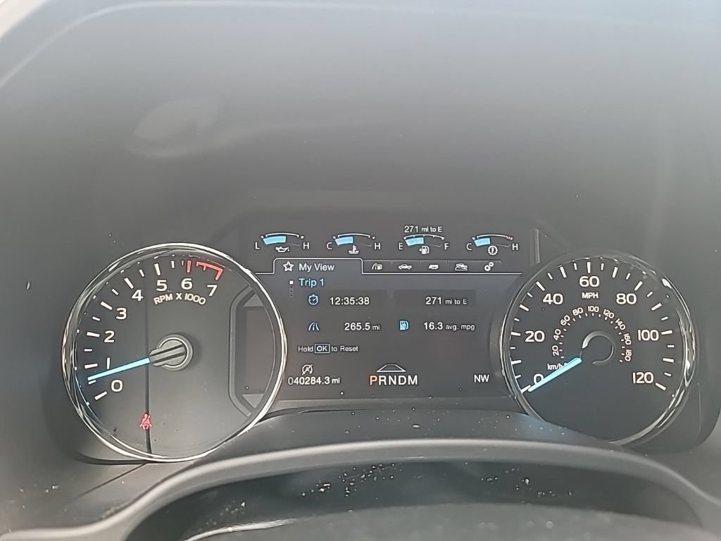 Used 2020  Ford XL image 26