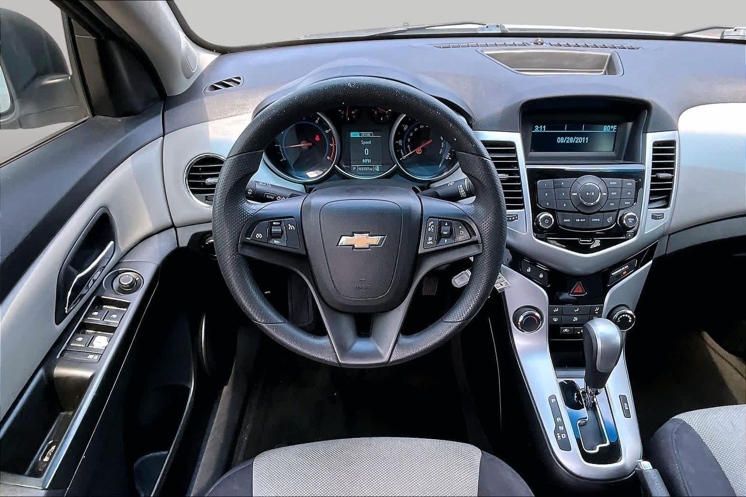 Used 2013 Summit White Chevrolet LS image 6
