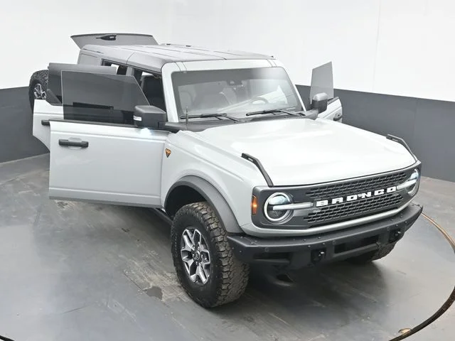 Used 2024 Green Ford Badlands image 54