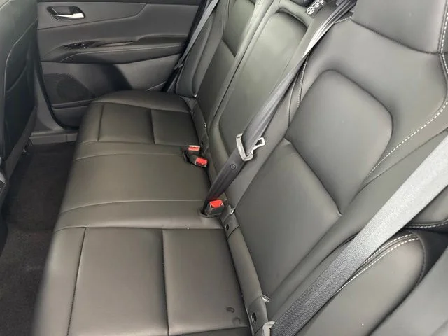 Used 2025 White Nissan SL image 24