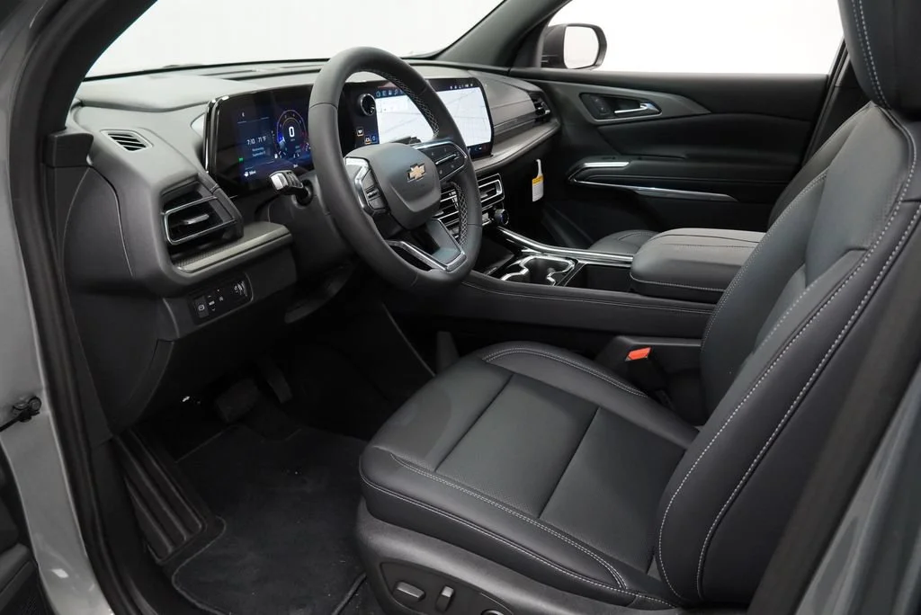 2027 Chevrolet Traverse LT - Photo 11