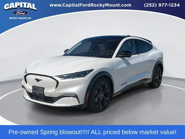 Used 2023 White Ford Premium image 1