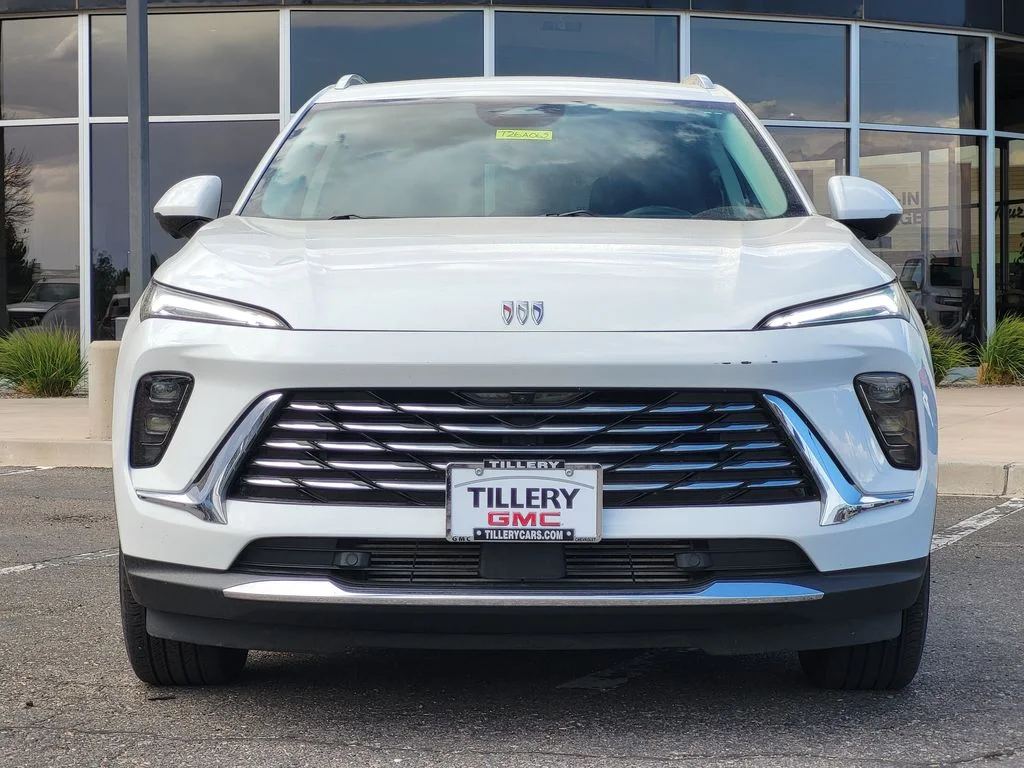 Used 2024 Summit White Buick Preferred image 3