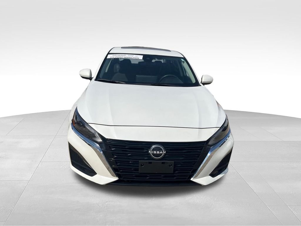 Used 2023 White Nissan 2.5 SV image 8