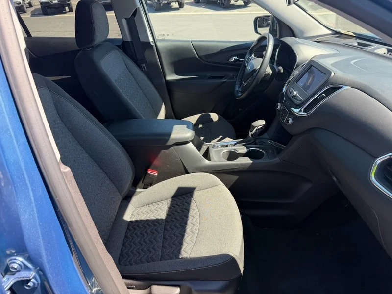 Used 2024 Lakeshore Blue Metallic Chevrolet LT image 20