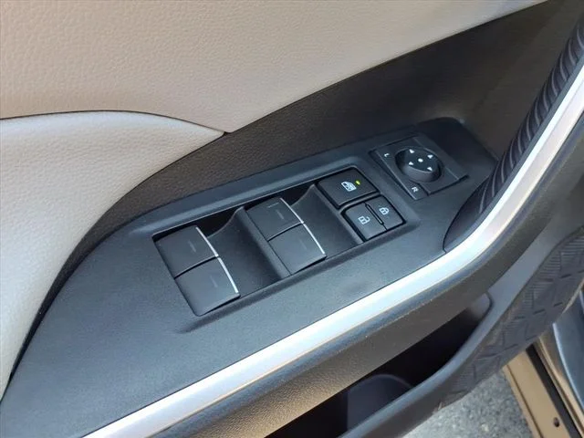 Used 2025 Gray Toyota XLE image 18