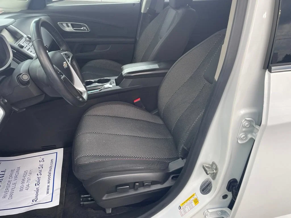 Used 2015 SUMMIT WHITE Chevrolet LT image 13