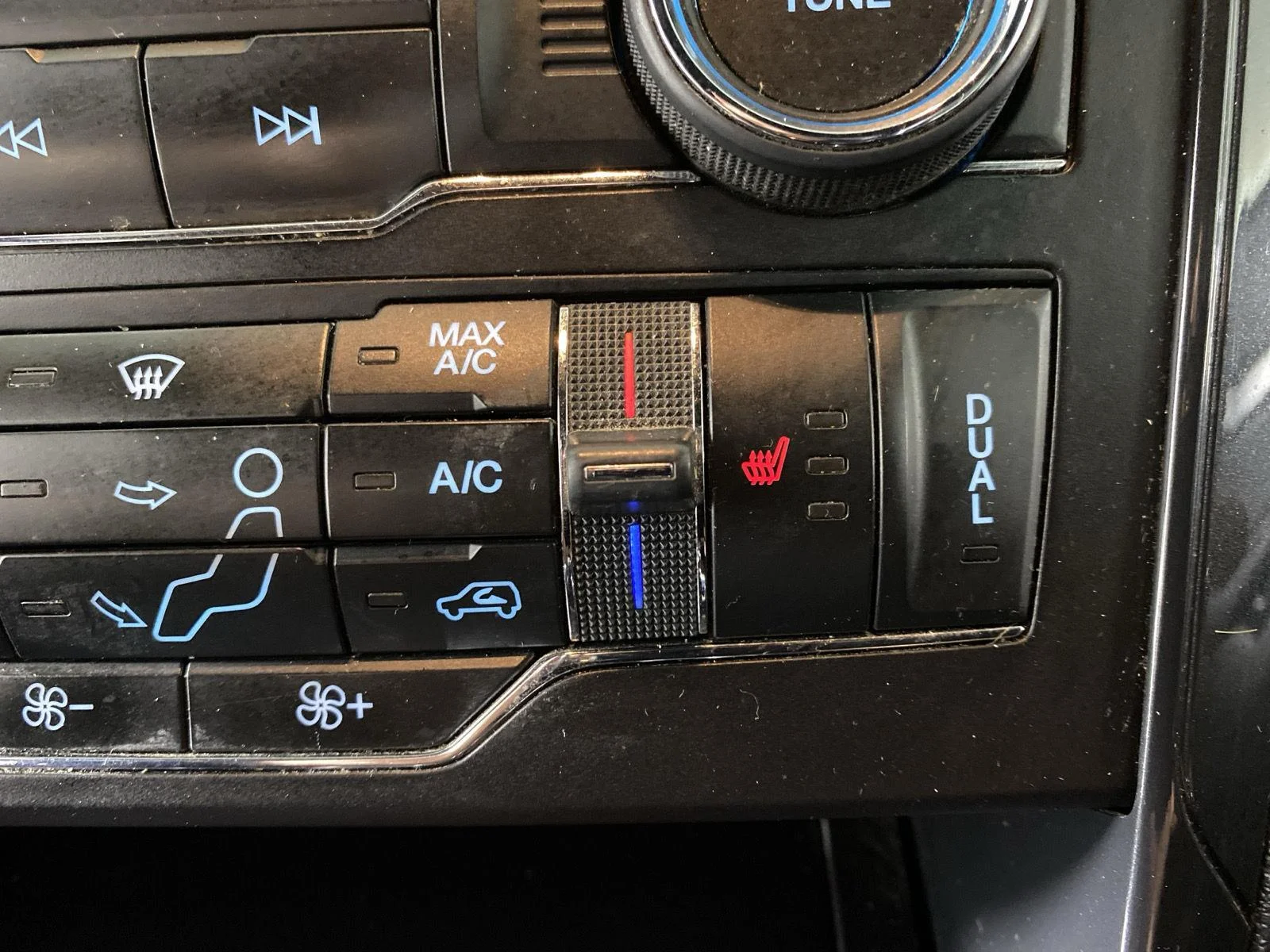 Used 2018 Ingot Silver Ford XLT image 21
