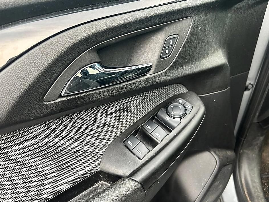 Used 2023 Gray Chevrolet LT image 15