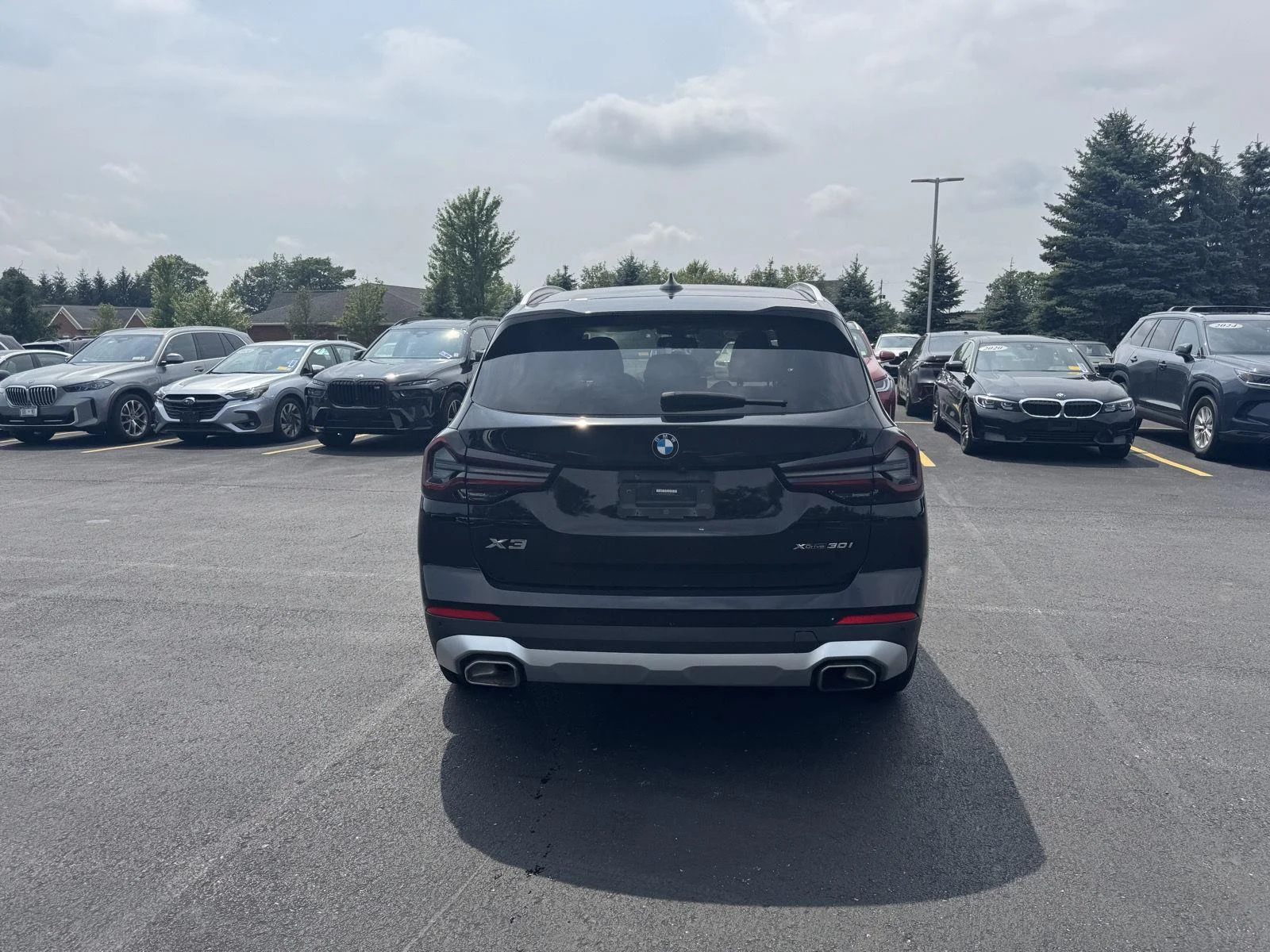 Used 2023 Jet Black BMW xDrive30i image 5