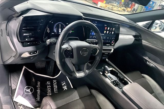 Used 2023 White Lexus 350 Luxury image 15