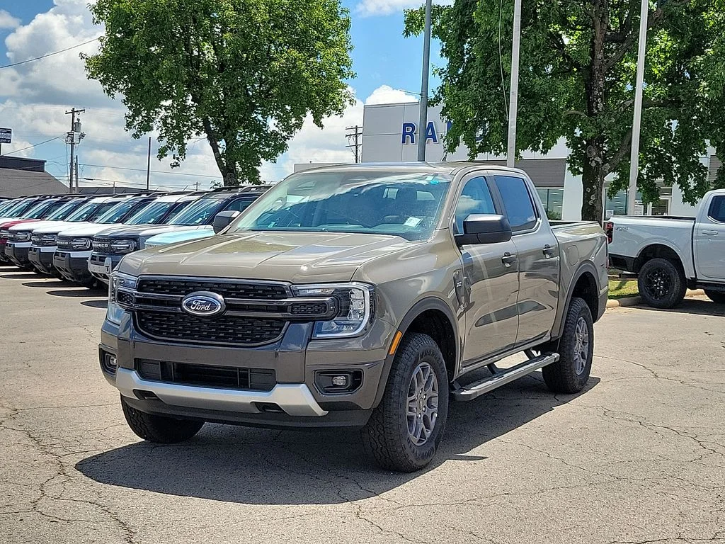 New 2026 Marsh Gray Ford XLT image 2