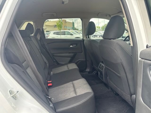 Used 2024 Everest White Pearl Nissan SV image 18