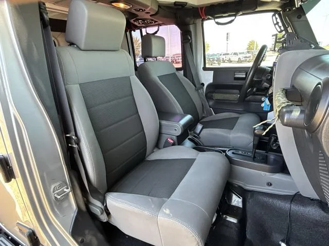 Used 2009 Silver Jeep X image 27