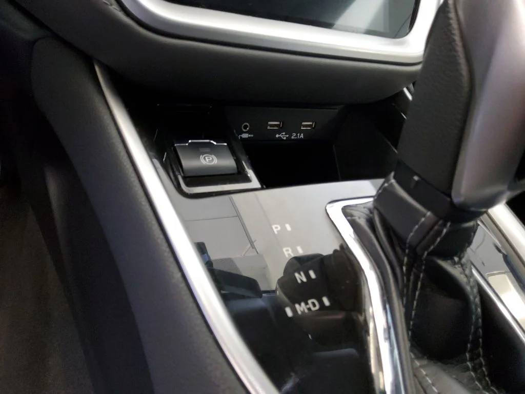 Used 2021 Silver Subaru Onyx Edition XT image 27