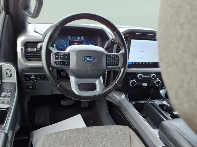 Used 2024  Ford Y image 4