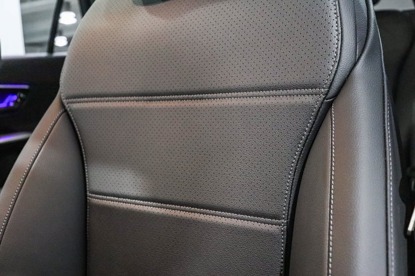 New 2027 MANUFAKTUR exclusive graphite grey magno Mercedes-Benz GLC 300 image 29