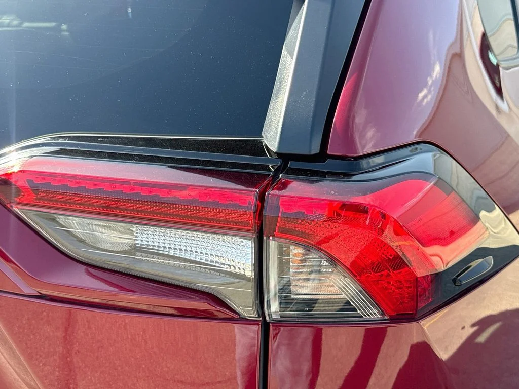 Used 2021 Red Toyota XLE image 35