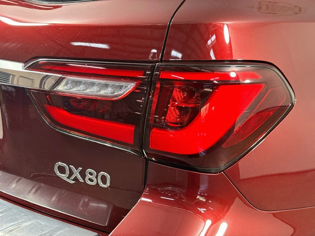 Certified Used 2022 Red INFINITI LUXE image 36