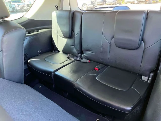 Used 2023 Silver Nissan SL image 19