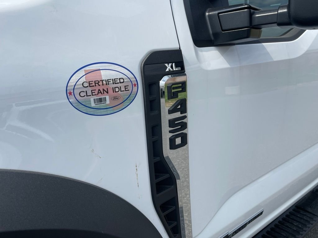 New 2026 Oxford White Ford F-450® XL image 5