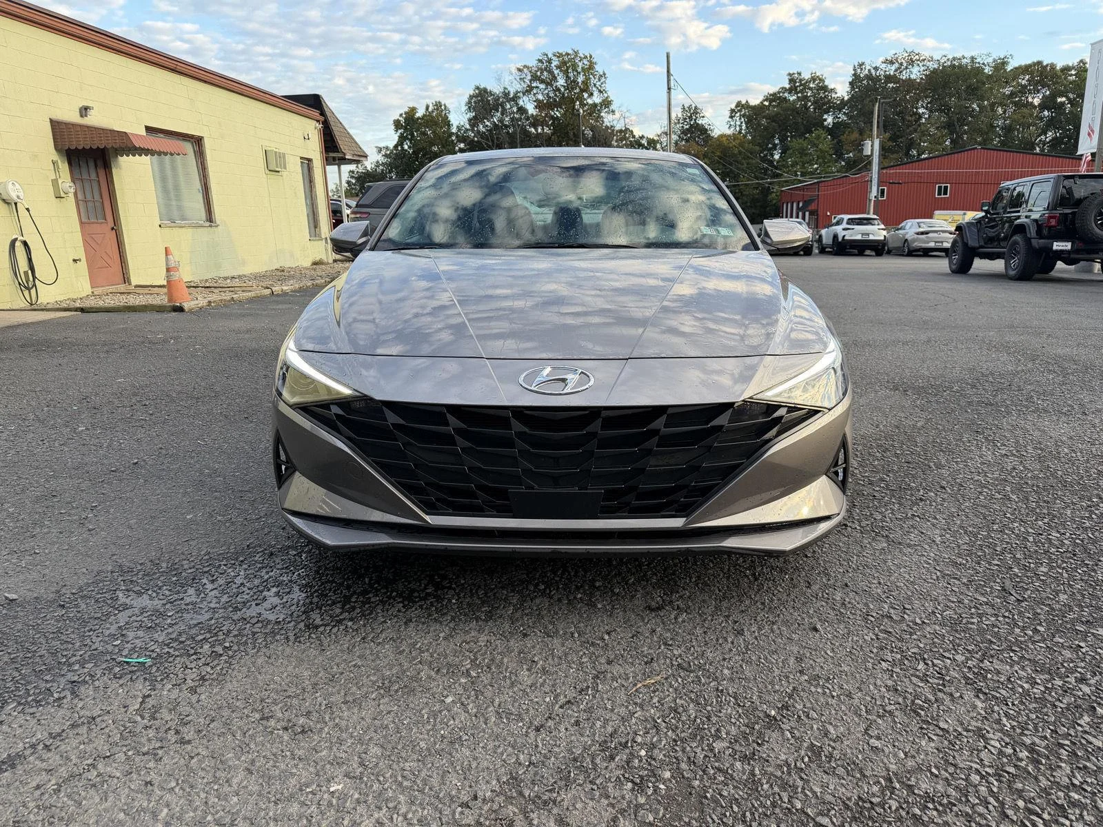 Used 2023 Fluid Metal Hyundai SEL image 3
