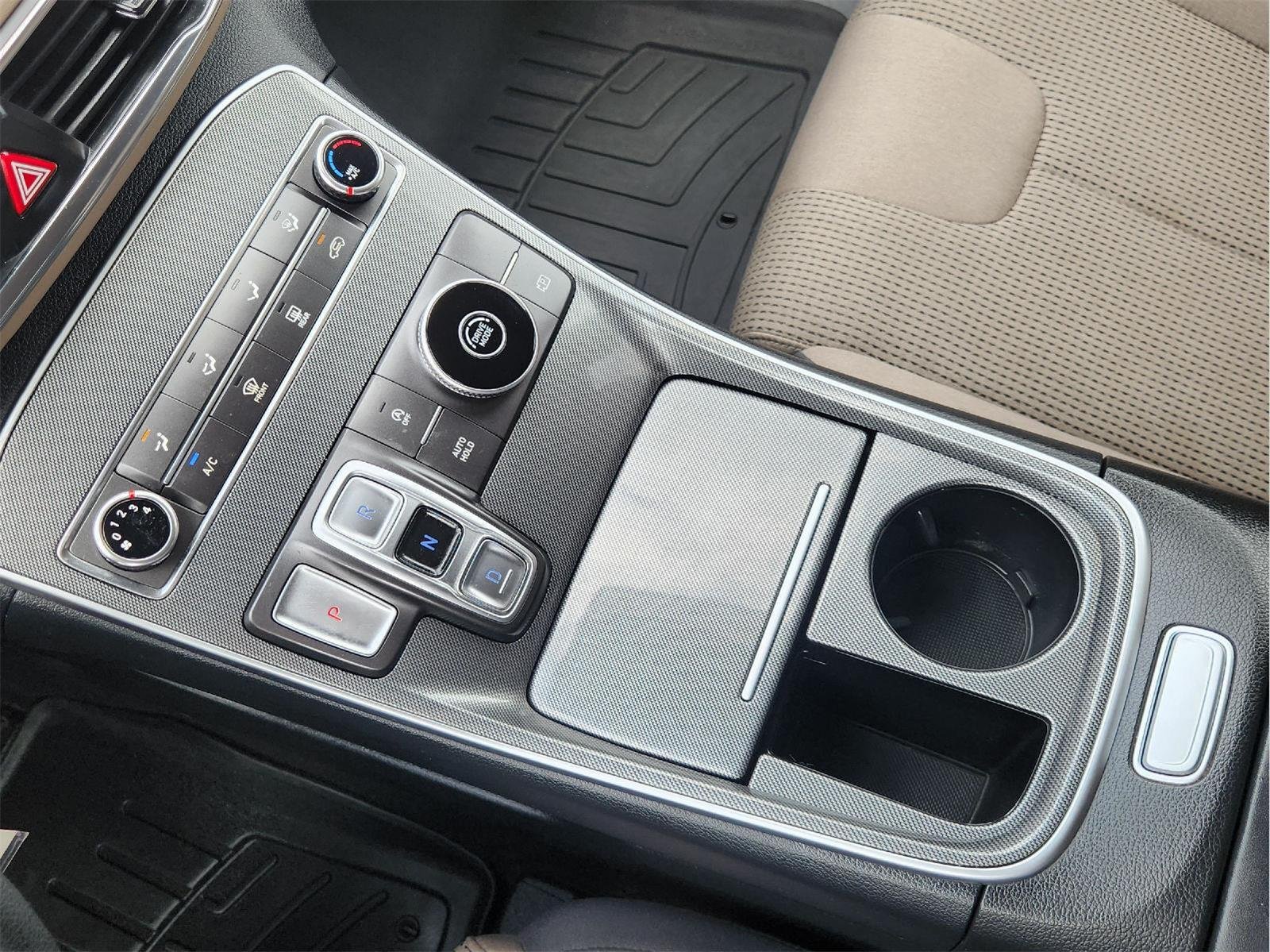 2023 Hyundai Santa Fe SE - Photo 20