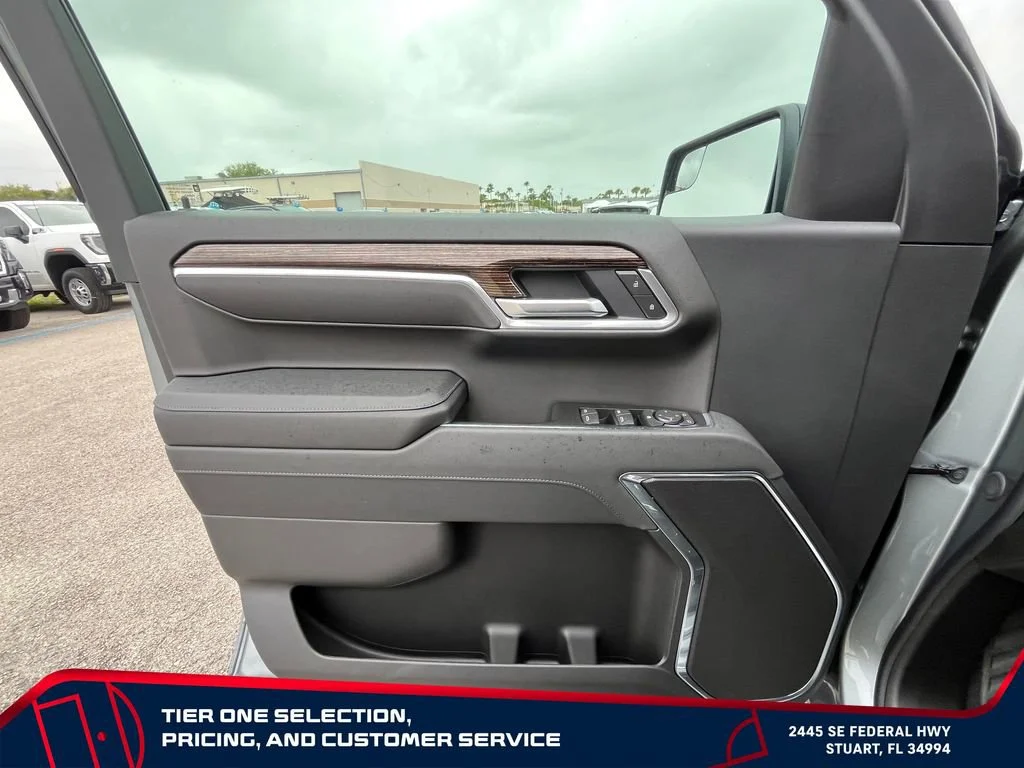 New 2026 Sterling Metallic GMC Elevation image 23