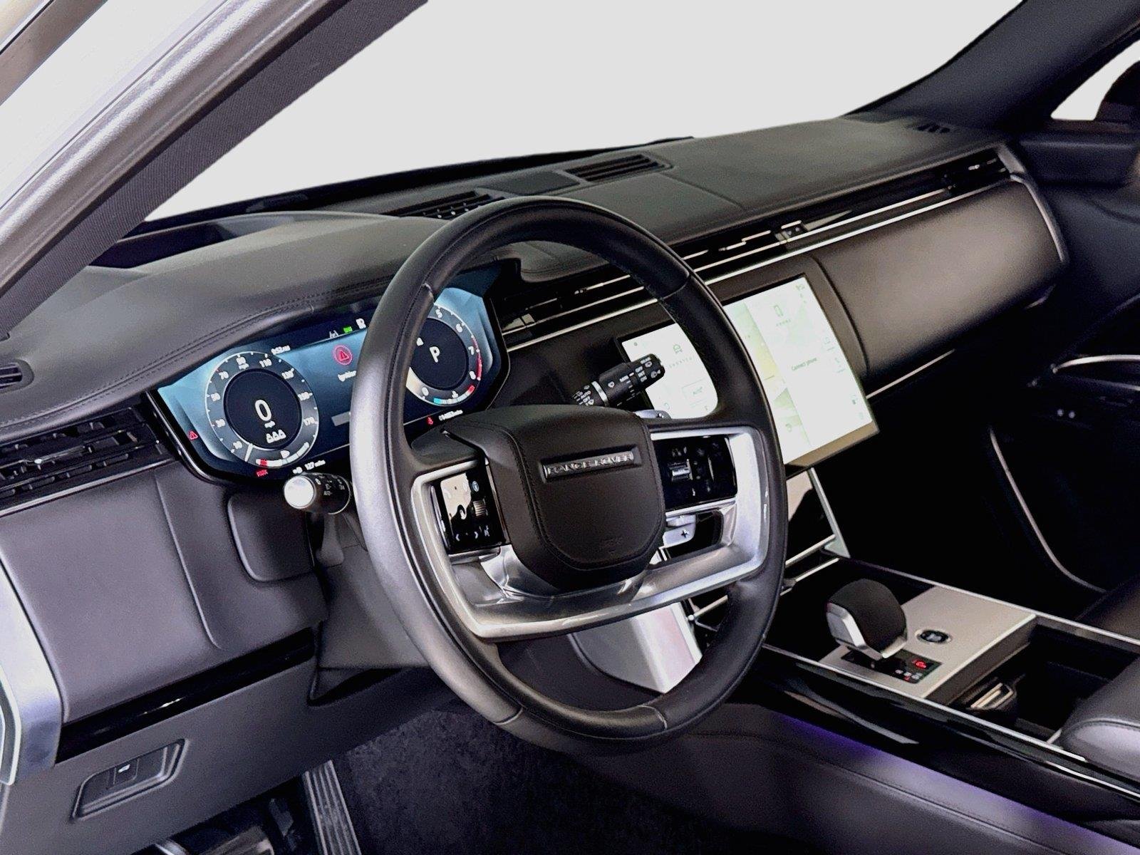Used 2025 Fuji White Land Rover SE | 24