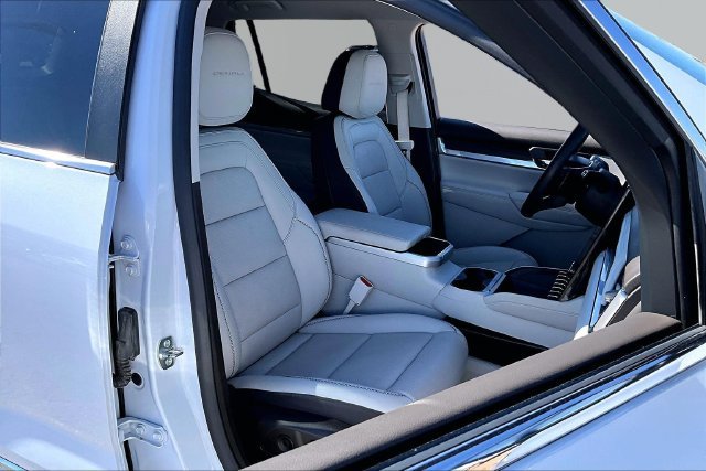 Used 2026 White GMC Denali image 7
