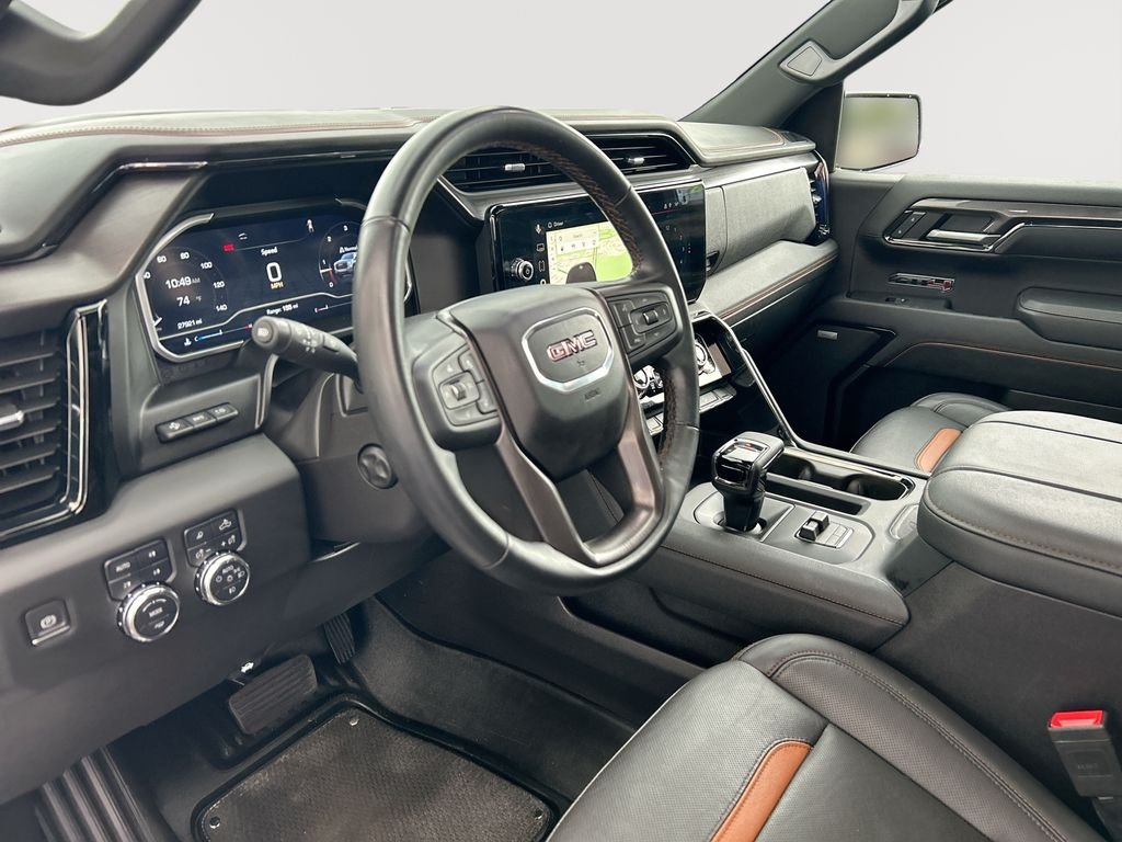 Used 2023 White GMC AT4 image 14