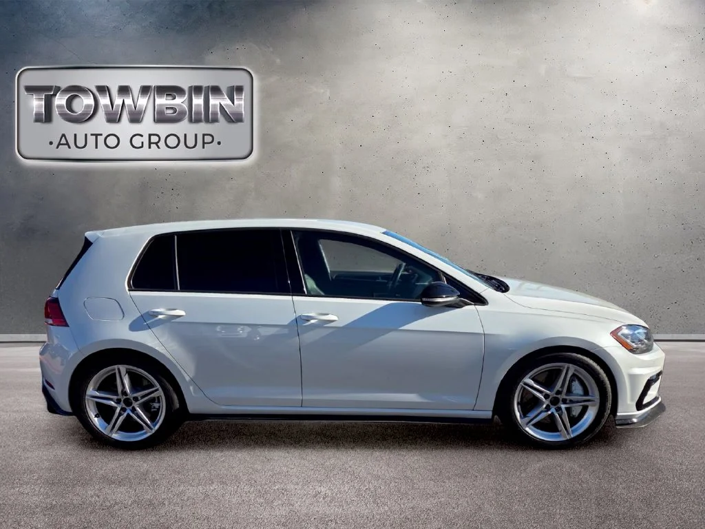 Used 2019  Volkswagen DCC & Navigation 4Motion image 3