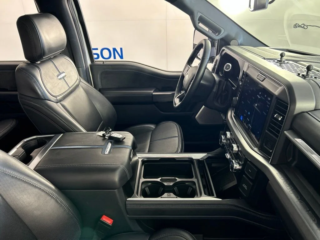 Used 2025 White Ford Platinum image 36