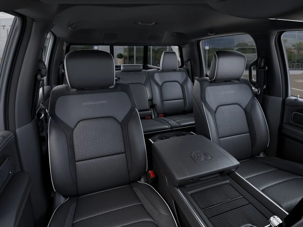New 2026 Diamond Black Crystal Pearl-Coat Exterior Paint RAM Laramie image 17