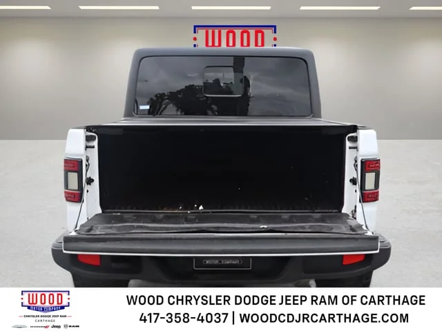 Used 2022 Bright White Clearcoat Jeep Sport image 10