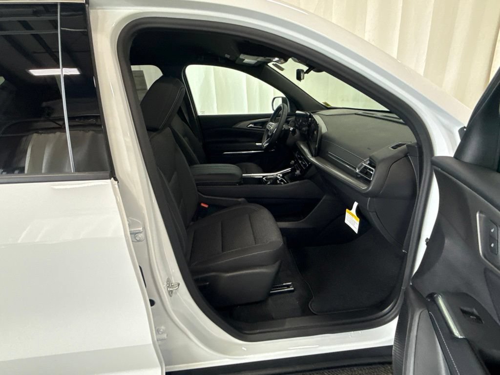 2027 Chevrolet Traverse LT - Photo 19