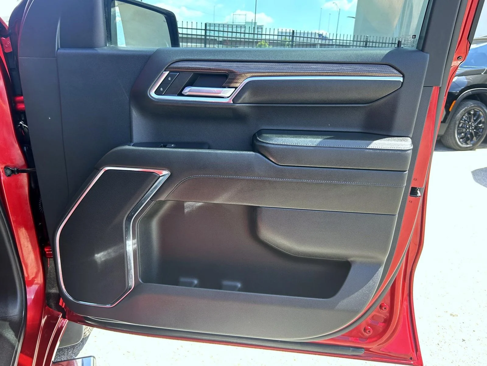2024 Chevrolet Silverado 1500 LT - Photo 15