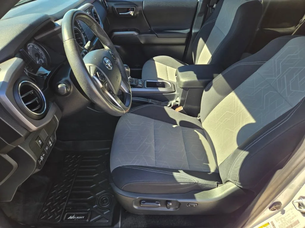 Used 2023 Ice Cap Toyota SR image 10