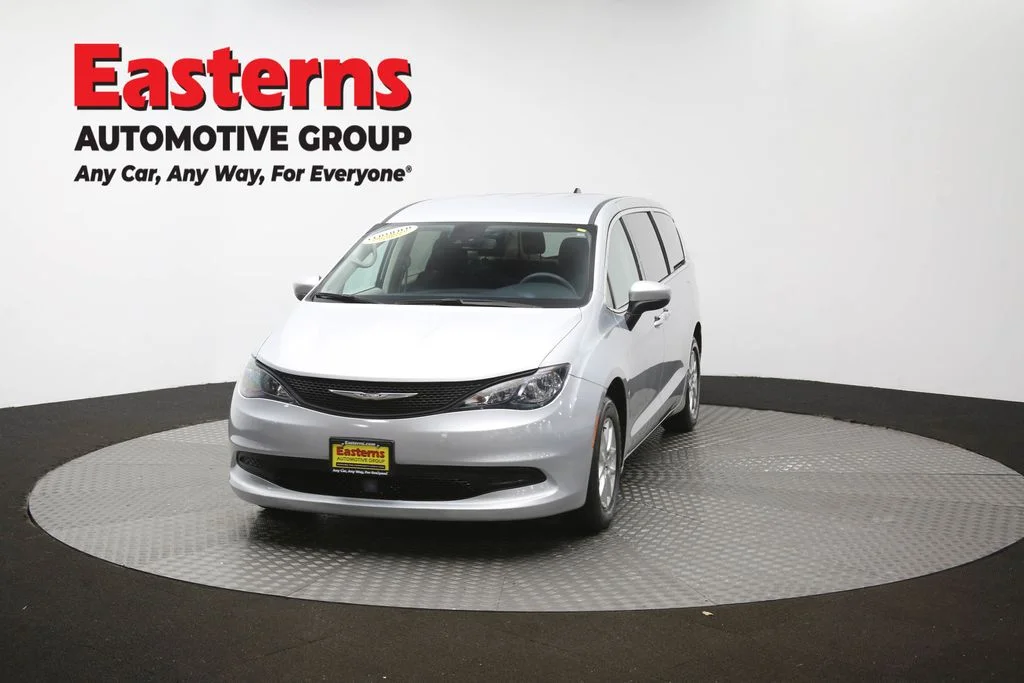 Used 2023 Silver Chrysler LX image 54
