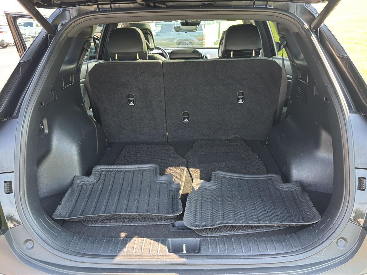 Used 2023 Ebony Black Kia X-Line image 32
