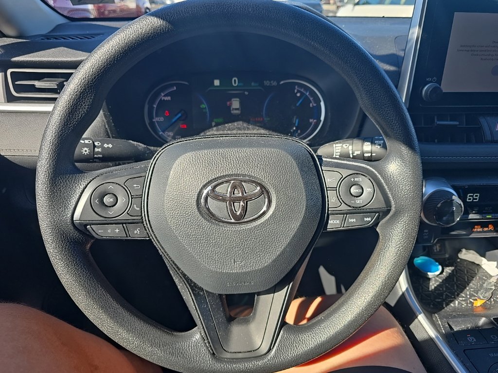 Used 2025  Toyota XLE image 13