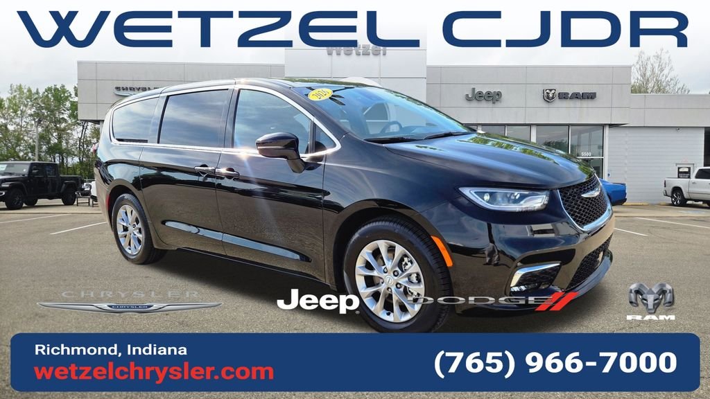 2026 Chrysler Pacifica Limited's photo