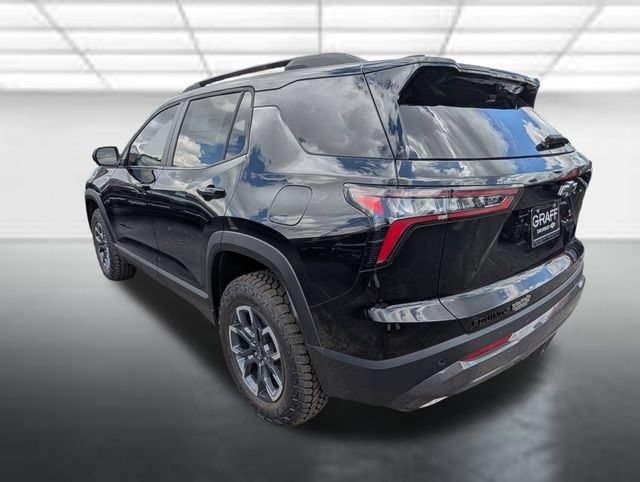 New 2027 Mosaic Black Metallic Chevrolet ACTIV image 2