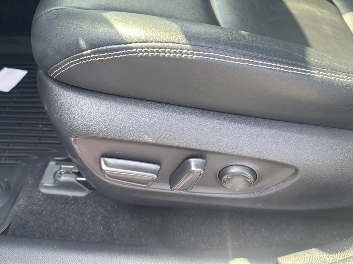 Used 2019 Silver Sky Metallic Toyota Limited image 6