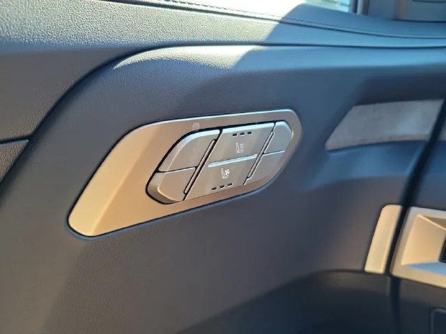 New 2027 Black Jade Green Kia EX image 31