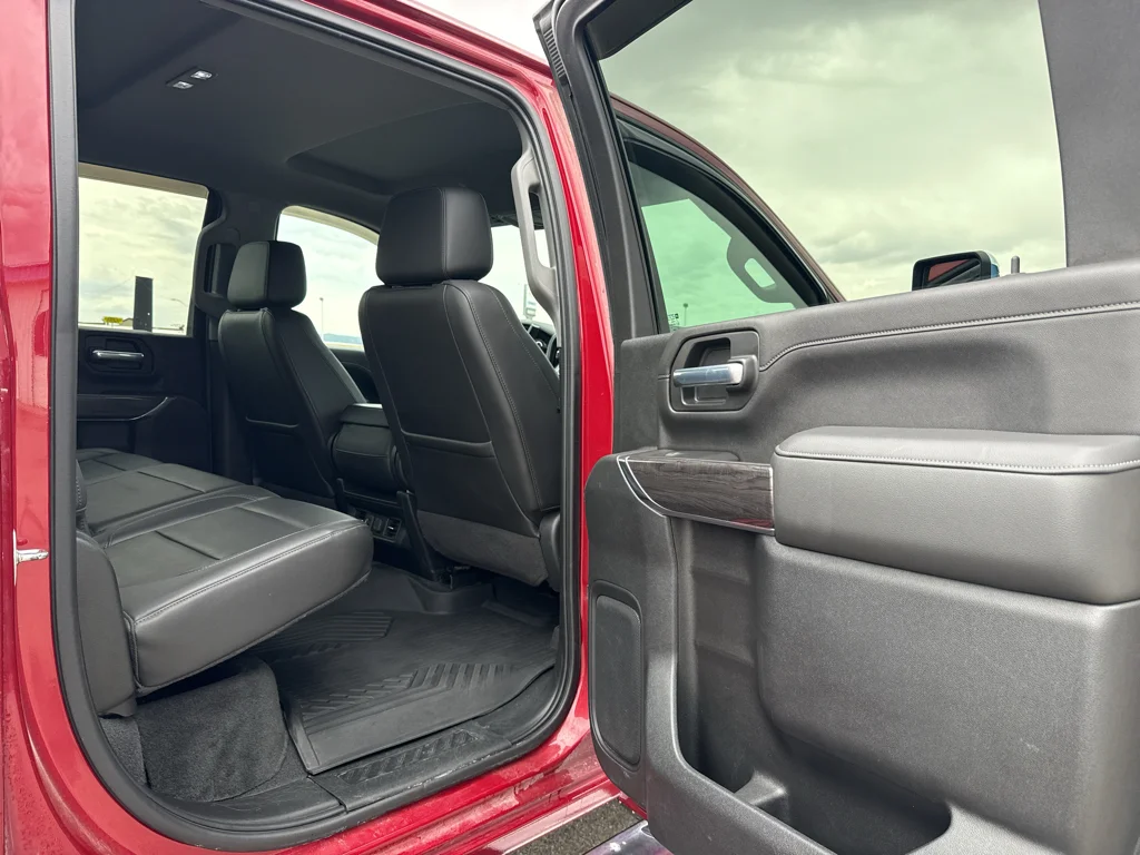 Used 2020 CAJUN RED TINTCOAT Chevrolet LTZ image 12